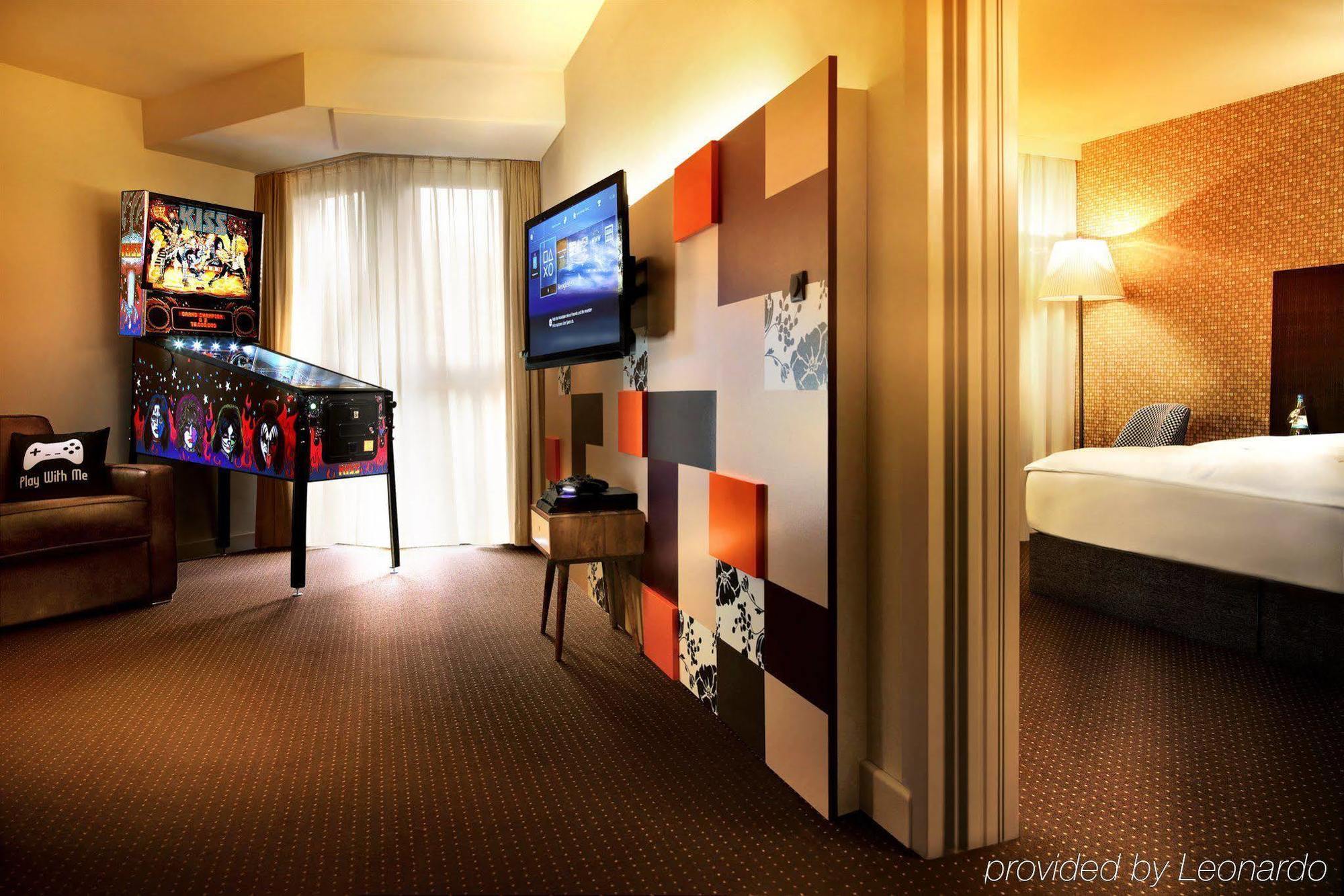 מלון Courtyard By Marriott Berlin טלטאו מראה חיצוני תמונה